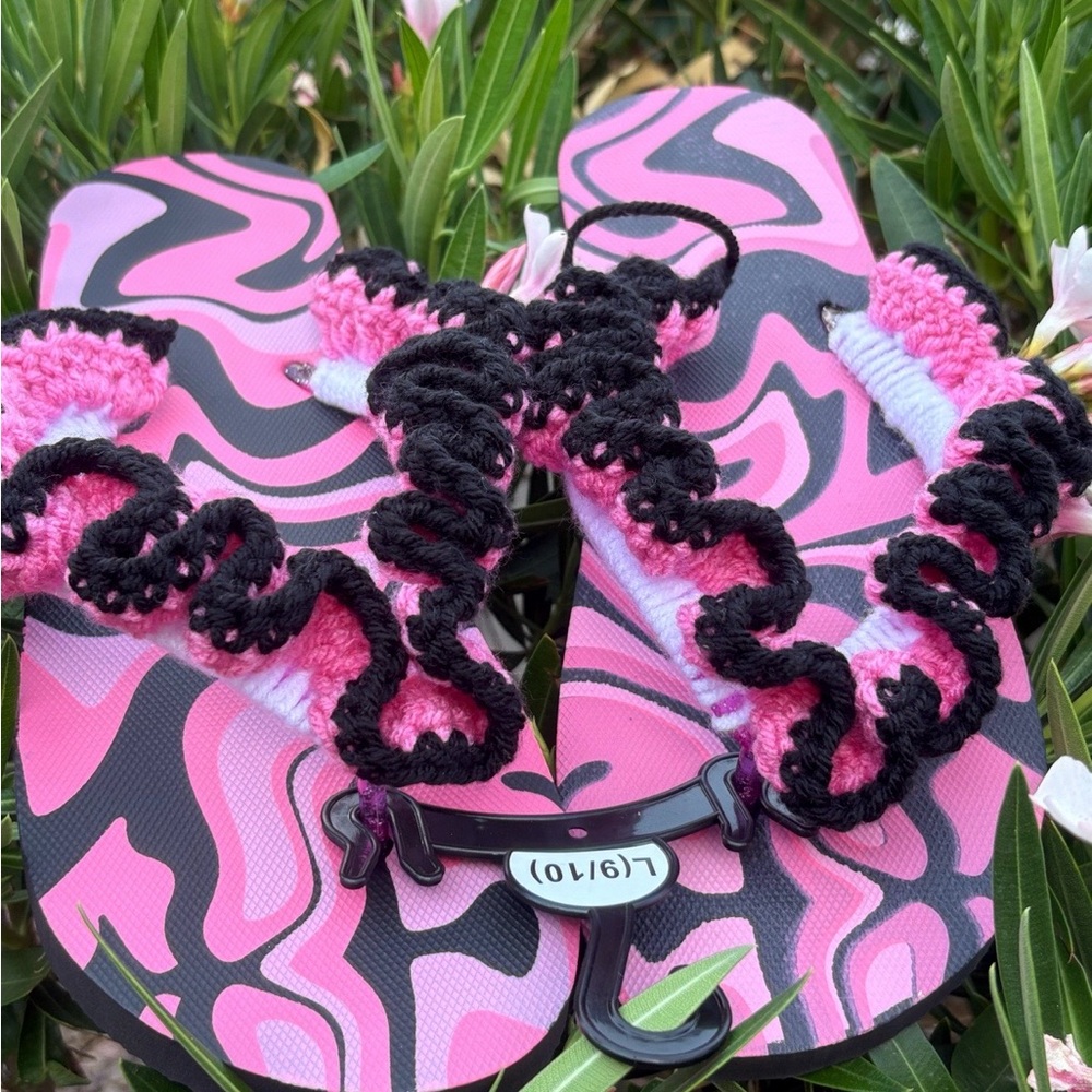 Vibrant Pink and Black Crochet Wavy Brim Hat | Flip Flops with Ruffles - Picture 12 of 12